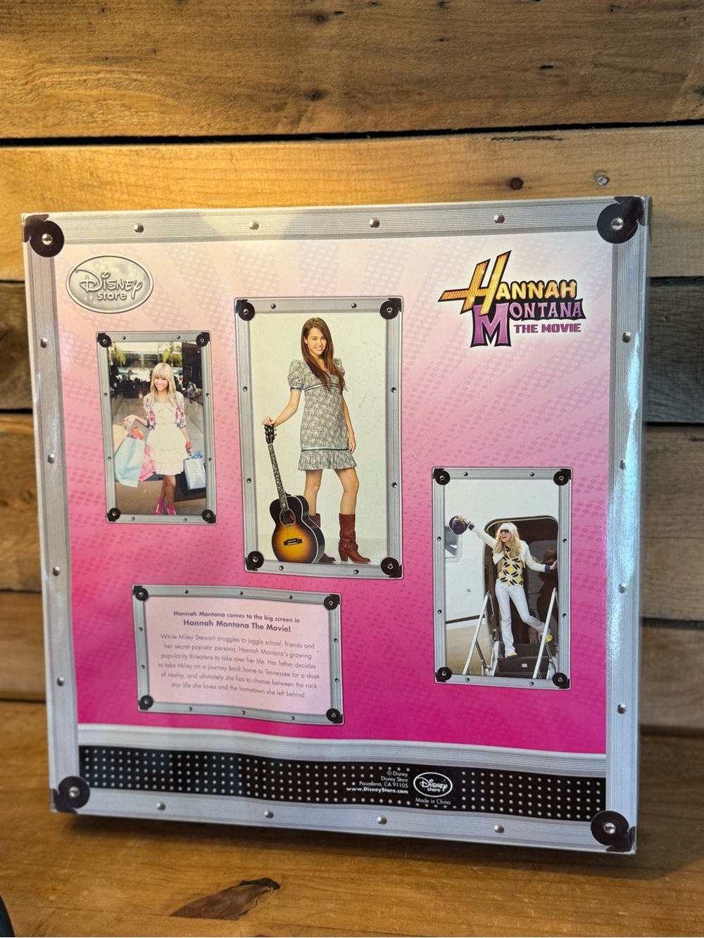 Hannah Montana Wardrobe Doll with 4 Iconic Hannah Montana: The Movie Outfits - Picture 5 of 8